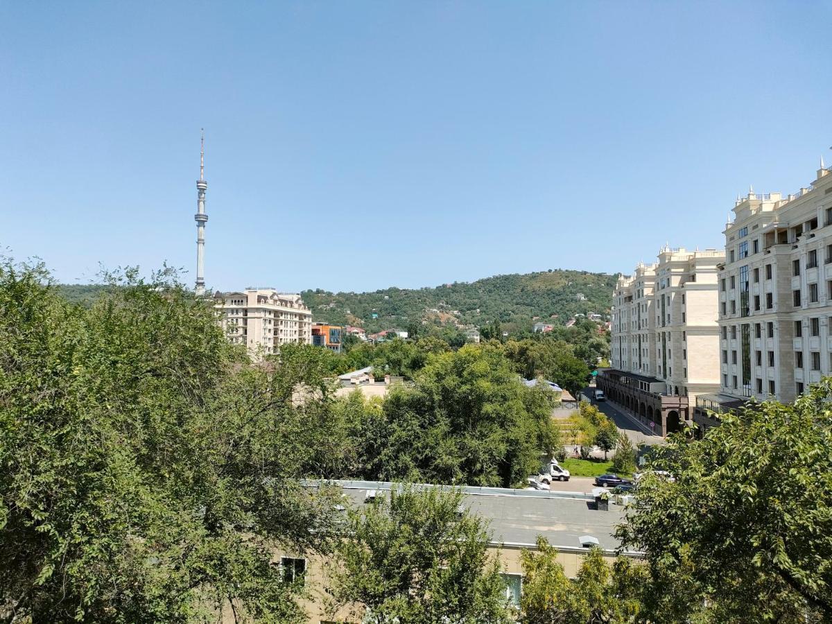 Квартира Коктобе С Видом На Горы Apartment Almaty Bagian luar foto